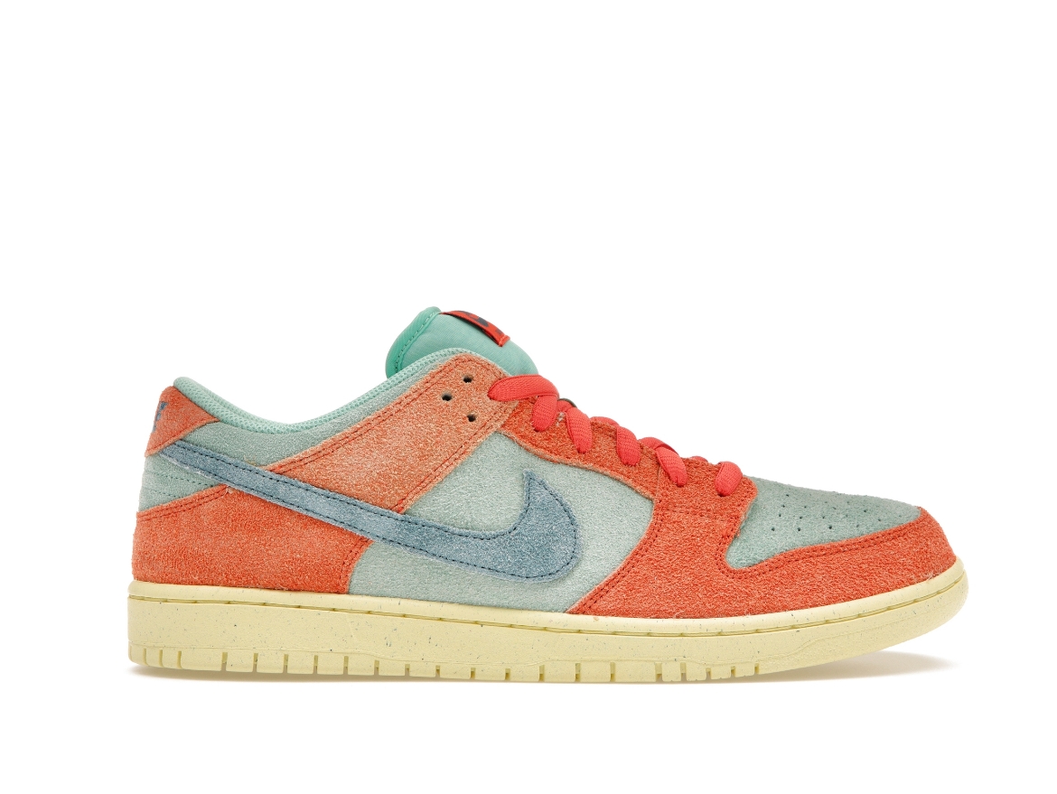Nike SB Dunk Low Orange Emerald Rise