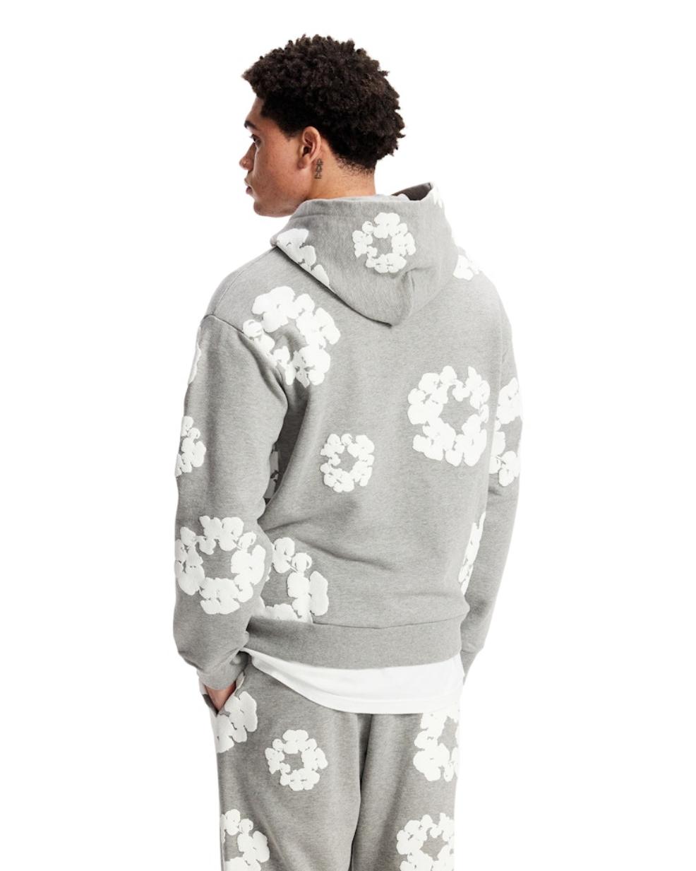 Denim-Tears-The-Cotton-Wreath-Sweatshirt-Grey_Model_0544.jpg.jpg Denim-Tears-The-Cotton-Wreath-Sweatshirt-Grey_Model_0544.png