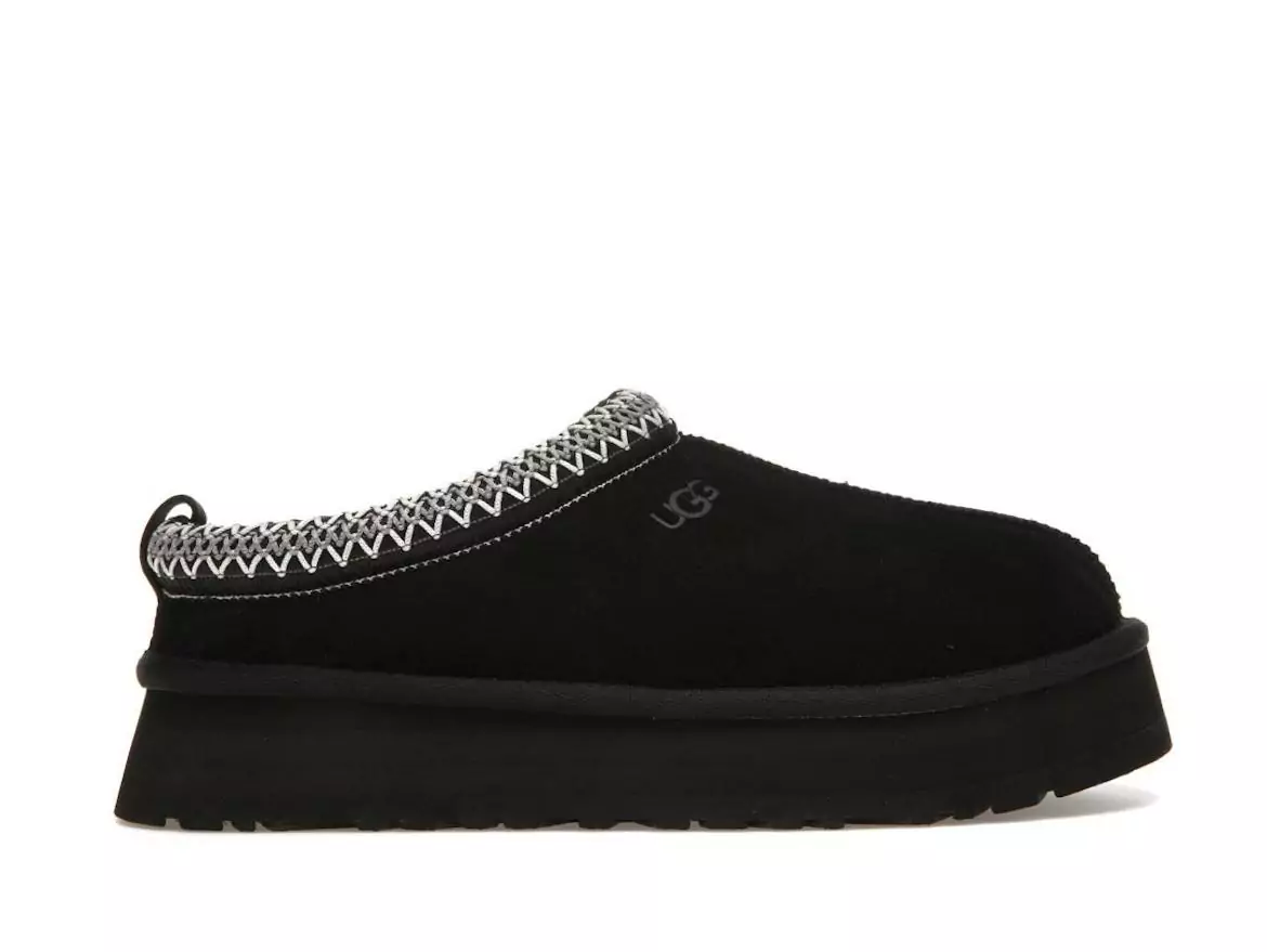 uggblack.png
